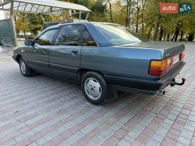 Синий Ауди 100, объемом двигателя 1.8 л и пробегом 457 тыс. км за 2499 $, фото 4 на Automoto.ua