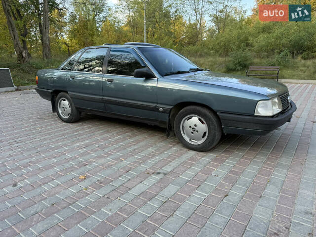 Синий Ауди 100, объемом двигателя 1.8 л и пробегом 457 тыс. км за 2499 $, фото 13 на Automoto.ua