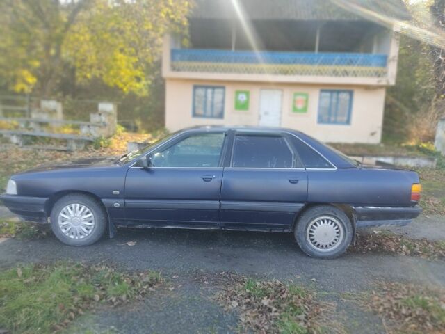 Синий Ауди 100, объемом двигателя 2.3 л и пробегом 240 тыс. км за 950 $, фото 1 на Automoto.ua