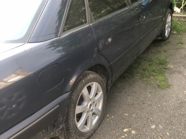 Синій Ауді 100, об'ємом двигуна 2.8 л та пробігом 327 тис. км за 2000 $, фото 4 на Automoto.ua