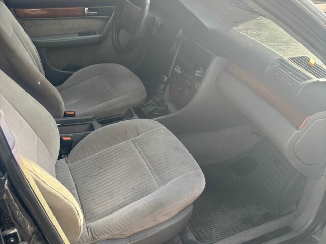 Ауди 100 1991 в Виннице на Automoto.ua Синий Ауди 100, объемом двигателя 2.8 л и пробегом 350 тыс. км за 950 $, фото 2 на Automoto.ua