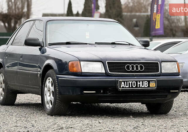 Синий Ауди 100, объемом двигателя 2 л и пробегом 247 тыс. км за 2200 $, фото 1 на Automoto.ua