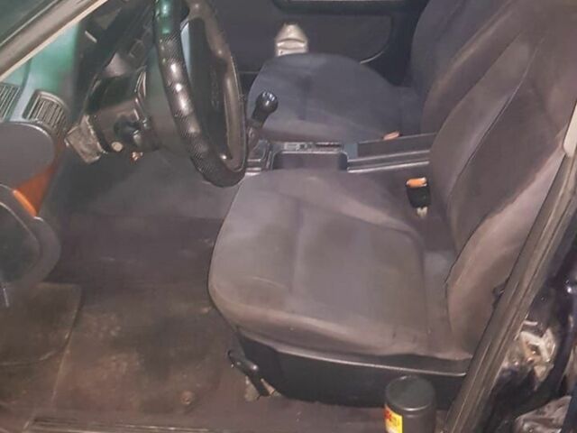 Синій Ауді 100, об'ємом двигуна 2.8 л та пробігом 200 тис. км за 1700 $, фото 6 на Automoto.ua