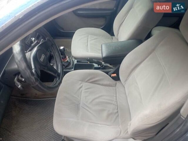 Ауди 100 1991 в Умани на Automoto.ua Синий Ауди 100, объемом двигателя 2 л и пробегом 350 тыс. км за 2700 $, фото 4 на Automoto.ua