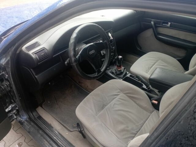 Синий Ауди 100, объемом двигателя 2 л и пробегом 350 тыс. км за 2700 $, фото 6 на Automoto.ua