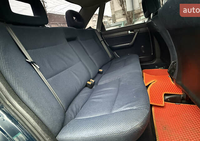 Синий Ауди 100, объемом двигателя 2 л и пробегом 247 тыс. км за 2200 $, фото 24 на Automoto.ua