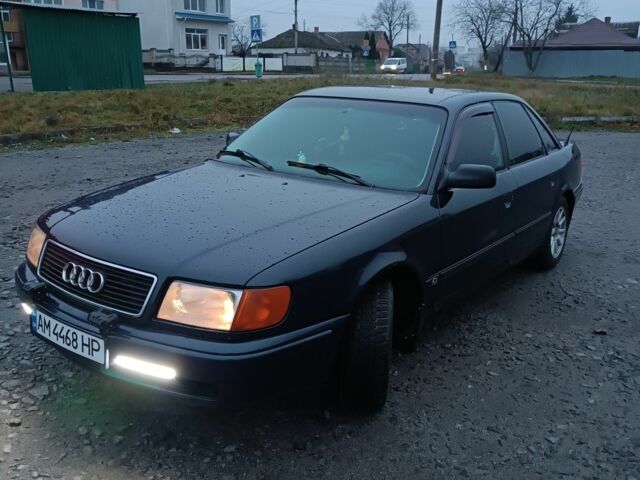 Синій Ауді 100, об'ємом двигуна 2.3 л та пробігом 300 тис. км за 2200 $, фото 5 на Automoto.ua