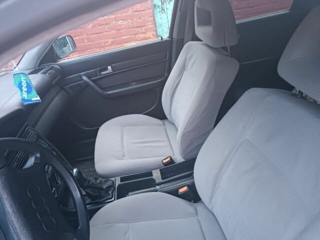 Ауди 100 1991 в Виннице на Automoto.ua Синий Ауди 100, объемом двигателя 2.3 л и пробегом 295 тыс. км за 1550 $, фото 2 на Automoto.ua