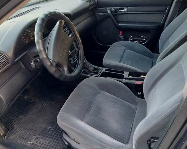 Синий Ауди 100, объемом двигателя 1.98 л и пробегом 410 тыс. км за 2500 $, фото 14 на Automoto.ua