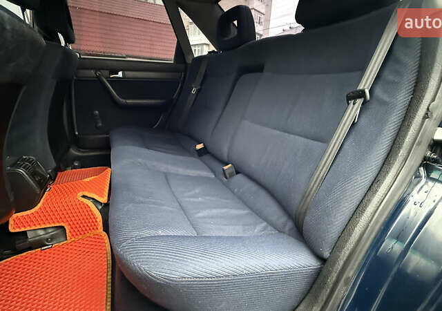 Синий Ауди 100, объемом двигателя 2 л и пробегом 247 тыс. км за 2200 $, фото 19 на Automoto.ua