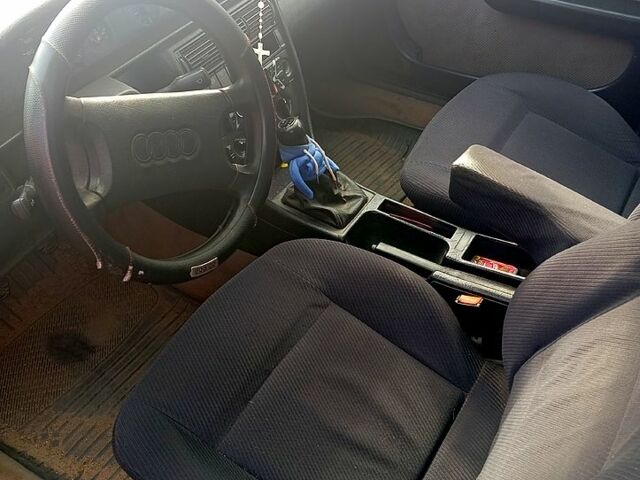 Ауди 100 1992 в Николаеве на Automoto.ua Синий Ауди 100, объемом двигателя 2.3 л и пробегом 0 тыс. км за 1500 $, фото 3 на Automoto.ua