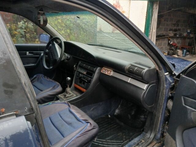 Синий Ауди 100, объемом двигателя 2.3 л и пробегом 230 тыс. км за 999 $, фото 5 на Automoto.ua
