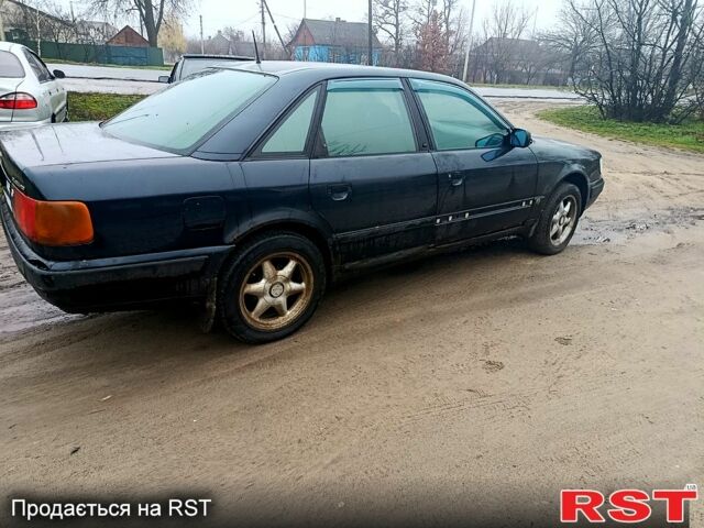 Синий Ауди 100, объемом двигателя 2.8 л и пробегом 300 тыс. км за 1600 $, фото 2 на Automoto.ua