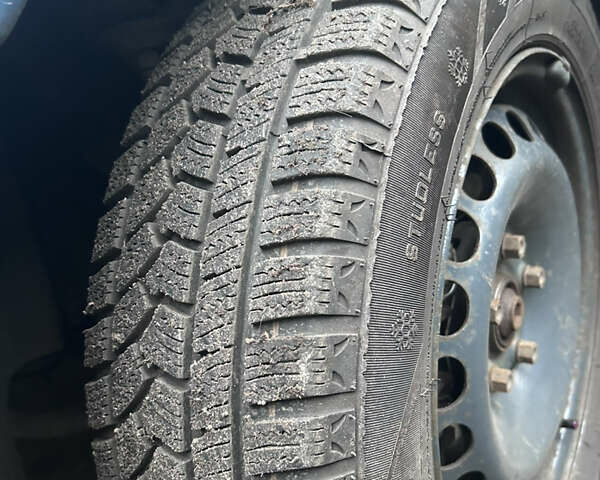 Синий Ауди 100, объемом двигателя 2.8 л и пробегом 372 тыс. км за 2850 $, фото 10 на Automoto.ua