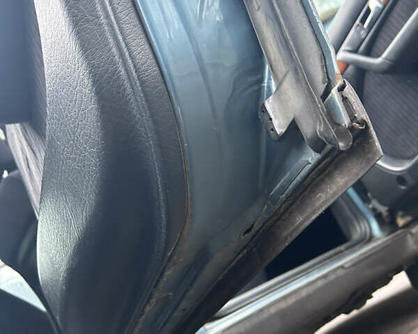 Синий Ауди 100, объемом двигателя 2.8 л и пробегом 372 тыс. км за 2850 $, фото 19 на Automoto.ua