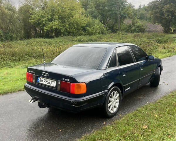 Синий Ауди 100, объемом двигателя 2.8 л и пробегом 300 тыс. км за 2450 $, фото 5 на Automoto.ua