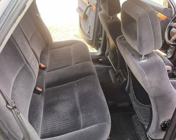 Синий Ауди 100, объемом двигателя 2.8 л и пробегом 400 тыс. км за 3200 $, фото 4 на Automoto.ua