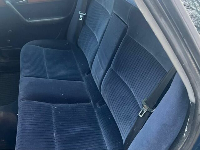 Синий Ауди 100, объемом двигателя 2.8 л и пробегом 258 тыс. км за 2500 $, фото 11 на Automoto.ua