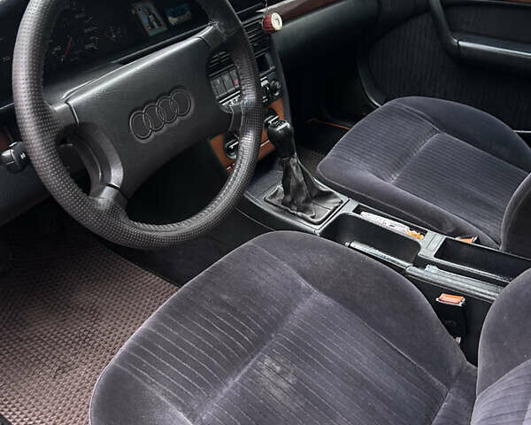 Синий Ауди 100, объемом двигателя 2.8 л и пробегом 372 тыс. км за 2850 $, фото 11 на Automoto.ua