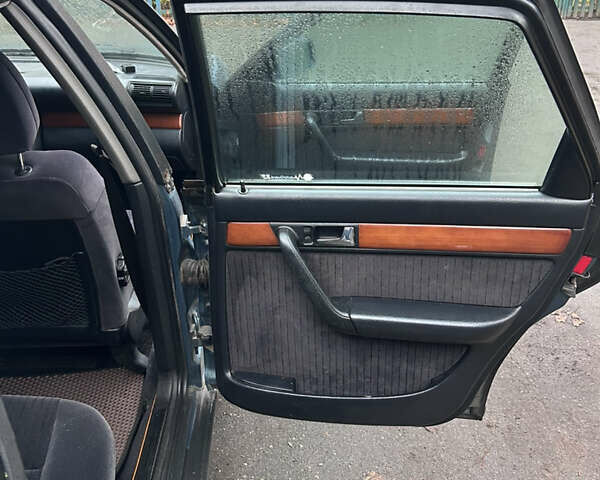 Синий Ауди 100, объемом двигателя 2.8 л и пробегом 372 тыс. км за 2850 $, фото 18 на Automoto.ua