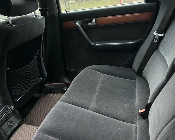 Синий Ауди 100, объемом двигателя 2.8 л и пробегом 372 тыс. км за 2850 $, фото 15 на Automoto.ua