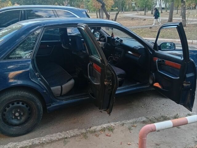 Синій Ауді 100, об'ємом двигуна 2 л та пробігом 309 тис. км за 1319 $, фото 5 на Automoto.ua