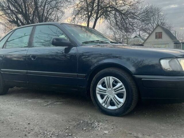 Синий Ауди 100, объемом двигателя 2.8 л и пробегом 258 тыс. км за 2500 $, фото 3 на Automoto.ua