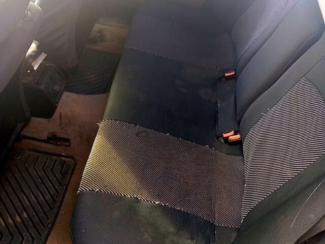 Ауди 100 1992 в Николаеве на Automoto.ua Синий Ауди 100, объемом двигателя 2.3 л и пробегом 0 тыс. км за 1500 $, фото 5 на Automoto.ua