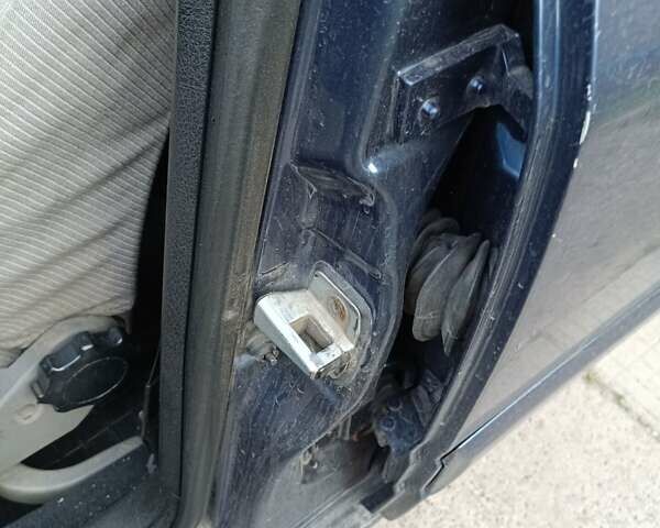 Синий Ауди 100, объемом двигателя 2.3 л и пробегом 400 тыс. км за 2900 $, фото 8 на Automoto.ua