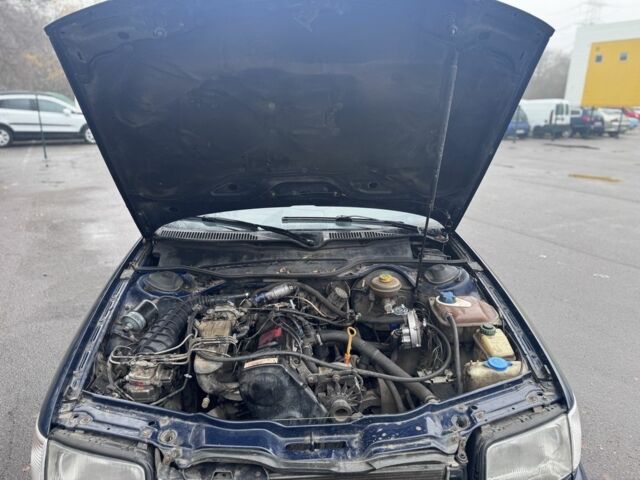 Синий Ауди 100, объемом двигателя 2 л и пробегом 264 тыс. км за 2500 $, фото 13 на Automoto.ua