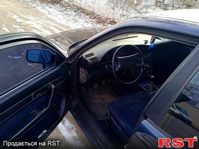 Синий Ауди 100, объемом двигателя 2.6 л и пробегом 253 тыс. км за 2450 $, фото 4 на Automoto.ua