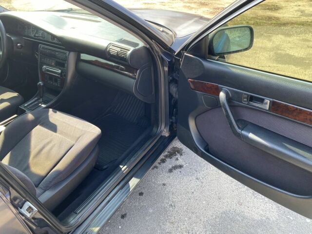 Синий Ауди 100, объемом двигателя 2.6 л и пробегом 400 тыс. км за 999 $, фото 14 на Automoto.ua