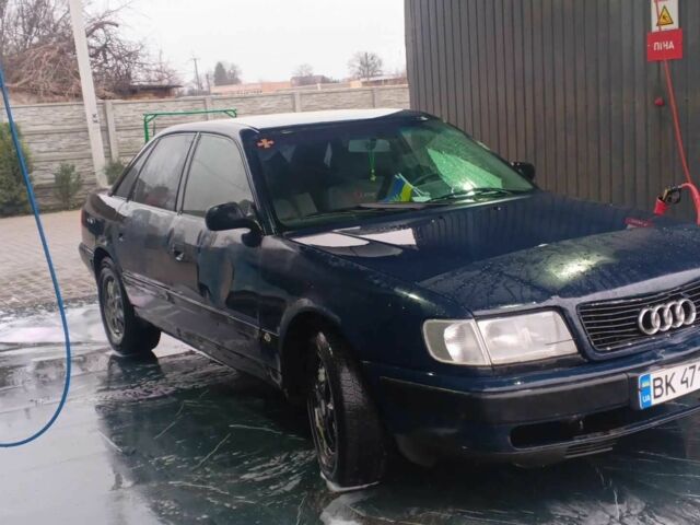 Синий Ауди 100, объемом двигателя 2 л и пробегом 300 тыс. км за 1100 $, фото 2 на Automoto.ua
