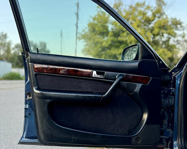 Синий Ауди 100, объемом двигателя 2.6 л и пробегом 356 тыс. км за 3300 $, фото 23 на Automoto.ua