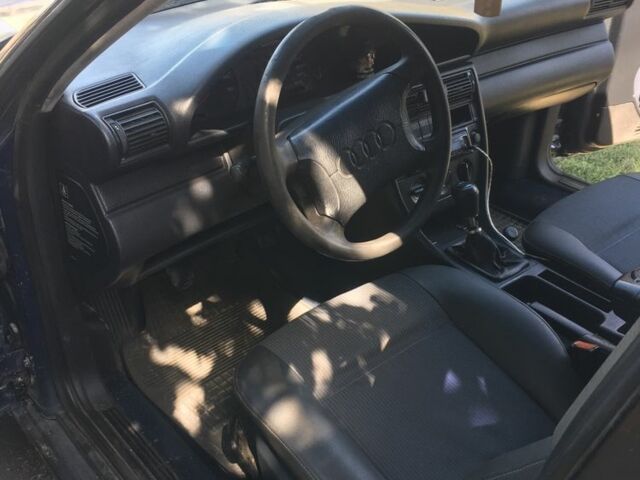 Синий Ауди 100, объемом двигателя 2 л и пробегом 900 тыс. км за 2000 $, фото 10 на Automoto.ua