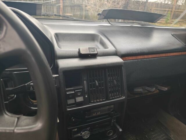 Синий Ауди 100, объемом двигателя 2.3 л и пробегом 1000 тыс. км за 1181 $, фото 5 на Automoto.ua