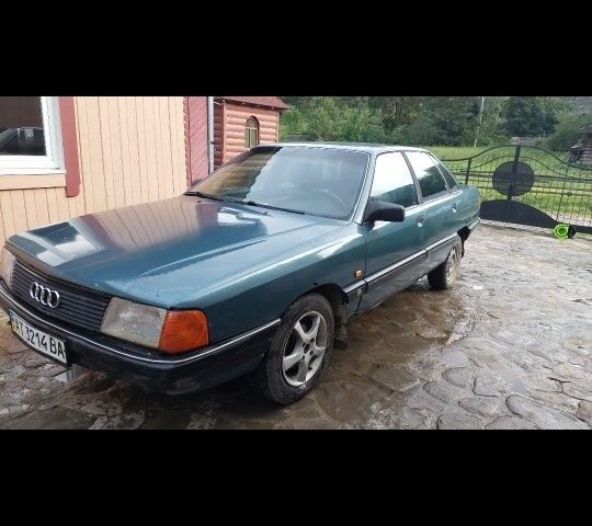 Синий Ауди 100, объемом двигателя 2 л и пробегом 500 тыс. км за 1000 $, фото 1 на Automoto.ua