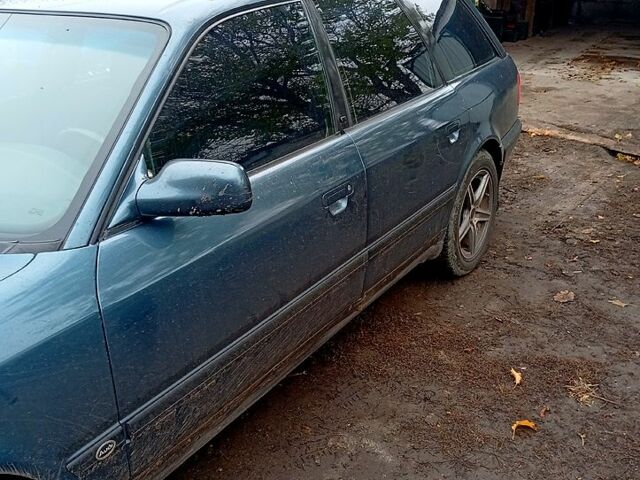 Синий Ауди 100, объемом двигателя 2.8 л и пробегом 360 тыс. км за 2900 $, фото 2 на Automoto.ua