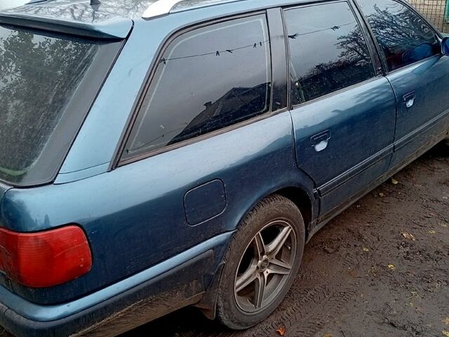 Синий Ауди 100, объемом двигателя 2.8 л и пробегом 360 тыс. км за 2900 $, фото 4 на Automoto.ua