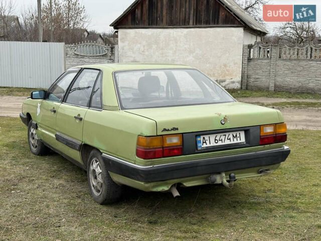 Зеленый Ауди 100, объемом двигателя 2.1 л и пробегом 280 тыс. км за 1400 $, фото 2 на Automoto.ua
