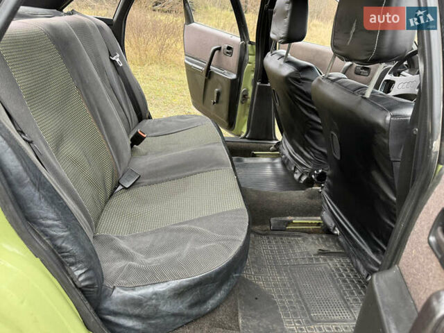 Зеленый Ауди 100, объемом двигателя 2.1 л и пробегом 280 тыс. км за 1400 $, фото 15 на Automoto.ua