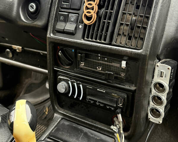 Зеленый Ауди 100, объемом двигателя 2.1 л и пробегом 280 тыс. км за 1400 $, фото 13 на Automoto.ua