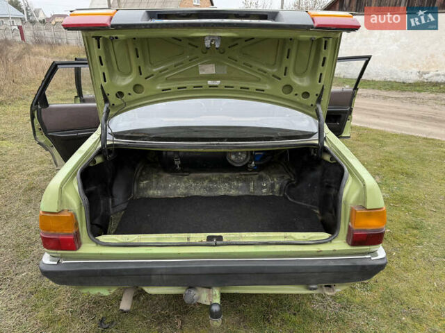 Зеленый Ауди 100, объемом двигателя 2.1 л и пробегом 280 тыс. км за 1400 $, фото 16 на Automoto.ua