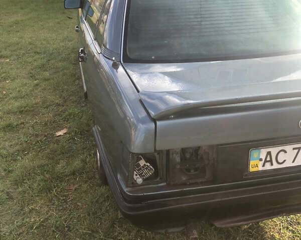 Зеленый Ауди 100, объемом двигателя 2 л и пробегом 333 тыс. км за 750 $, фото 5 на Automoto.ua