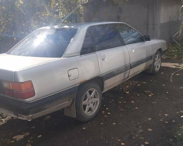 Зелений Ауді 100, об'ємом двигуна 2.3 л та пробігом 396 тис. км за 1350 $, фото 1 на Automoto.ua