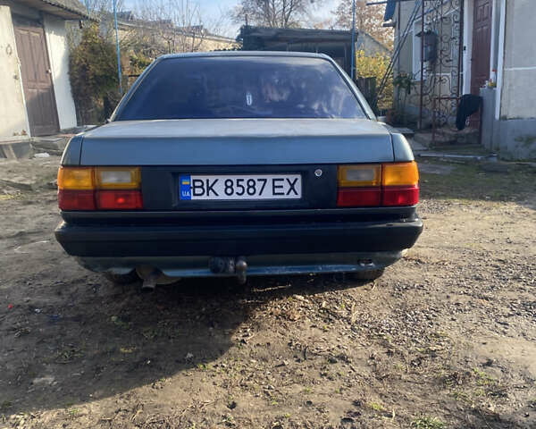 Зеленый Ауди 100, объемом двигателя 1.99 л и пробегом 256 тыс. км за 1700 $, фото 3 на Automoto.ua