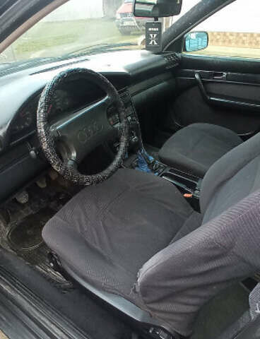 Зеленый Ауди 100, объемом двигателя 2 л и пробегом 311 тыс. км за 3200 $, фото 8 на Automoto.ua