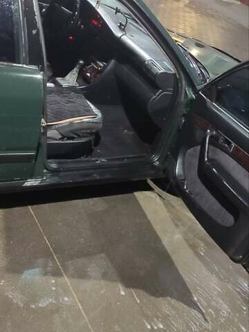 Ауди 100 1991 в Черновцах на Automoto.ua Зеленый Ауди 100, объемом двигателя 1.98 л и пробегом 310 тыс. км за 2600 $, фото 6 на Automoto.ua