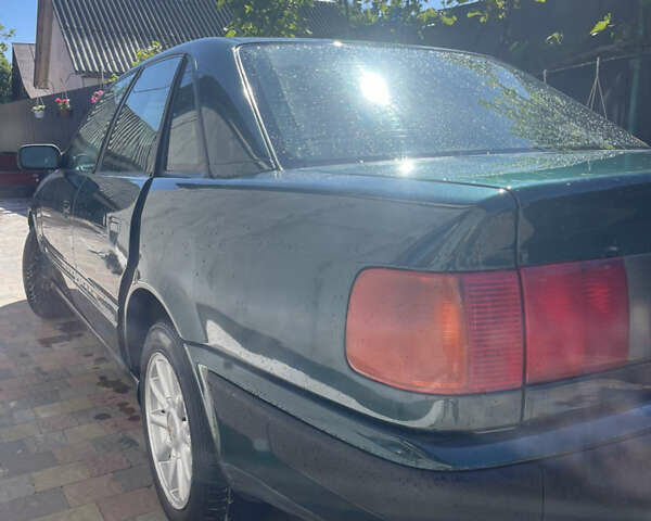 Зеленый Ауди 100, объемом двигателя 1.98 л и пробегом 320 тыс. км за 3000 $, фото 3 на Automoto.ua