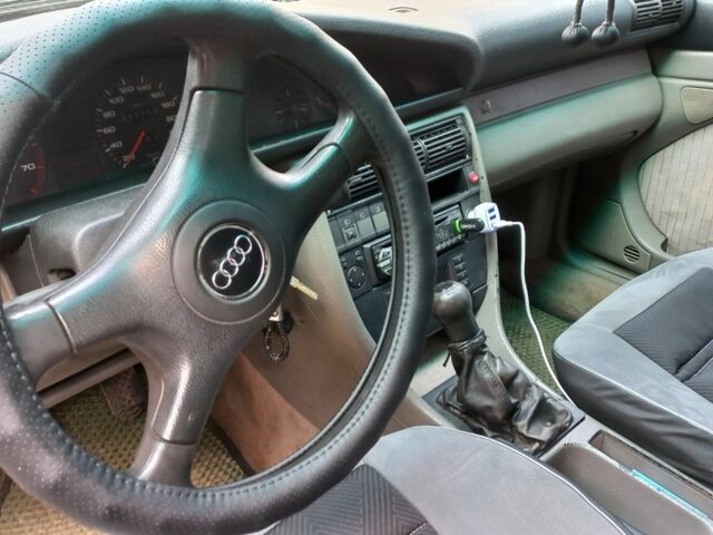 Зелений Ауді 100, об'ємом двигуна 0 л та пробігом 300 тис. км за 2300 $, фото 6 на Automoto.ua